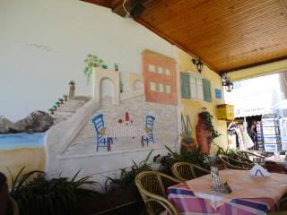 Outdoor cafe decor-