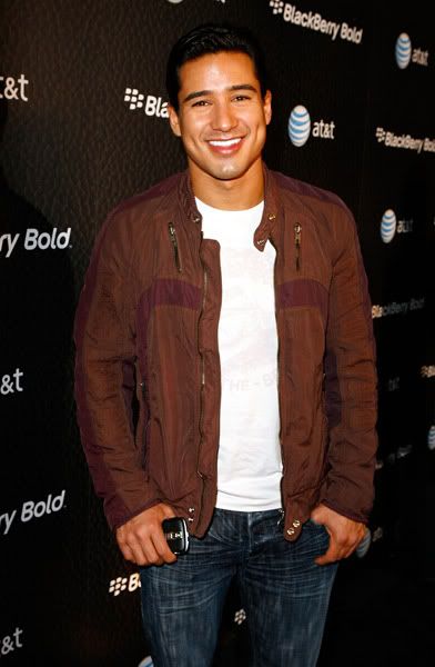 mario lopez wallpaper