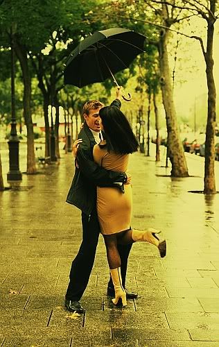 Couples Rain Dancing Umbrella Kiss Kissing Couple Love Relationship 