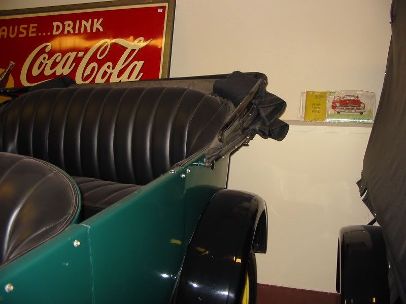 [Linked Image from i118.photobucket.com]