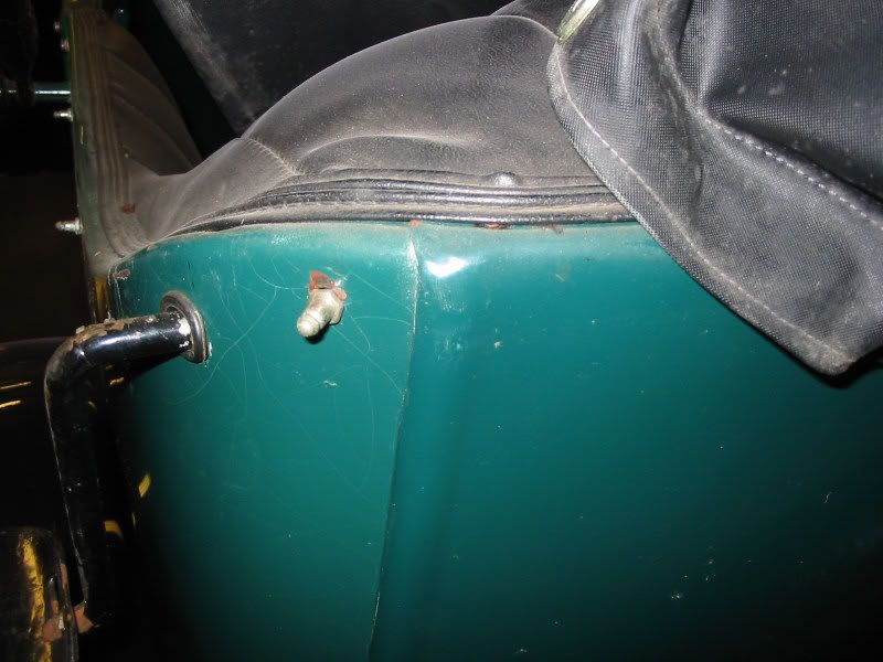 [Linked Image from i118.photobucket.com]