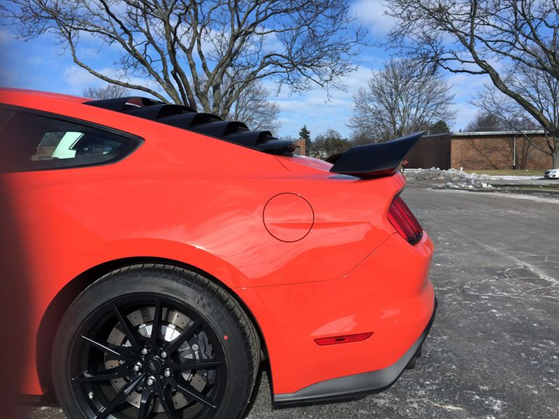 Gt350r Wing Replicastyle Vs Real Oem Wing 2015 S550 Mustang Forum Gt Ecoboost Gt350 1465