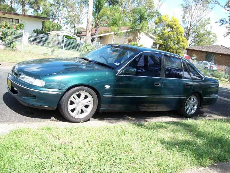 LOW331 94 VR berlina Just Commodores