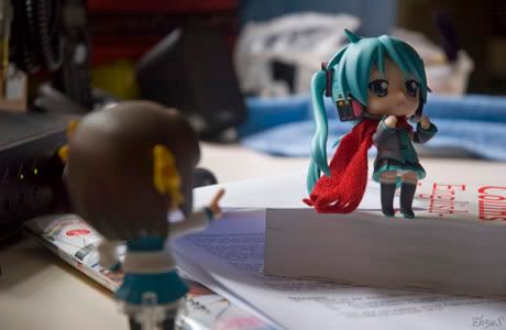 Haruhi: Stop fulling around! Clear the Table! Kagamiku: Hauuuu?