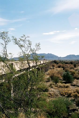 IMAGE: http://i118.photobucket.com/albums/o94/roadpilot/Jan%201%2006%20-%20Bridge/bridge2.jpg