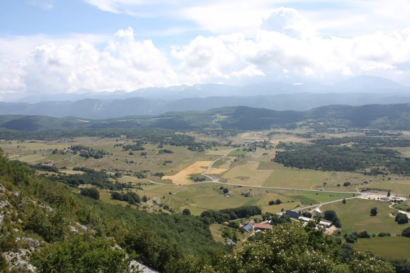 IMAGE(<a href="http://i118.photobucket.com/albums/o98/Philooo666/plateau.jpg" rel="nofollow">http://i118.photobucket.com/albums/o98/Philooo666/plateau.jpg</a>)