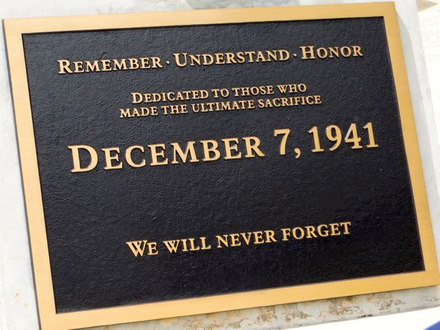  photo Pearl-Harbor-Memorial.jpg
